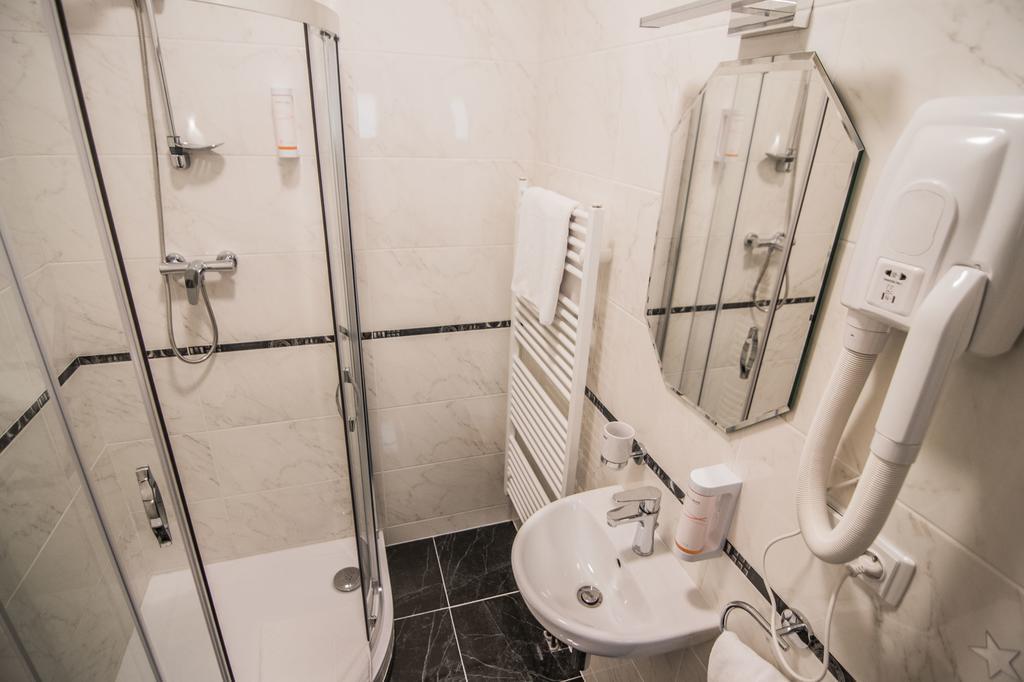 Pension Viktorin Podebrady Ngoại thất bức ảnh