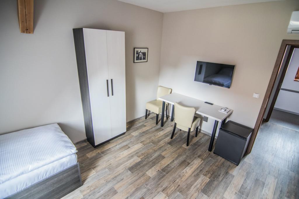 Pension Viktorin Podebrady Ngoại thất bức ảnh